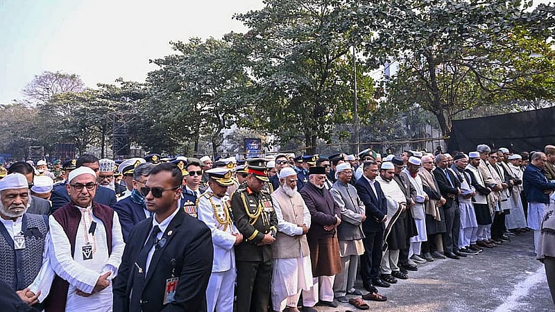Chief Advisor Muhammad Yunus, members of the Advisory Council, leaders of several political parties, the heads of the three services and diplomats from different countries attend the funeral of former prime minister and BNP chairperson Khaleda Zia at the Parliament premises on Wednesday, Dec 31, 2025. Photo: PID