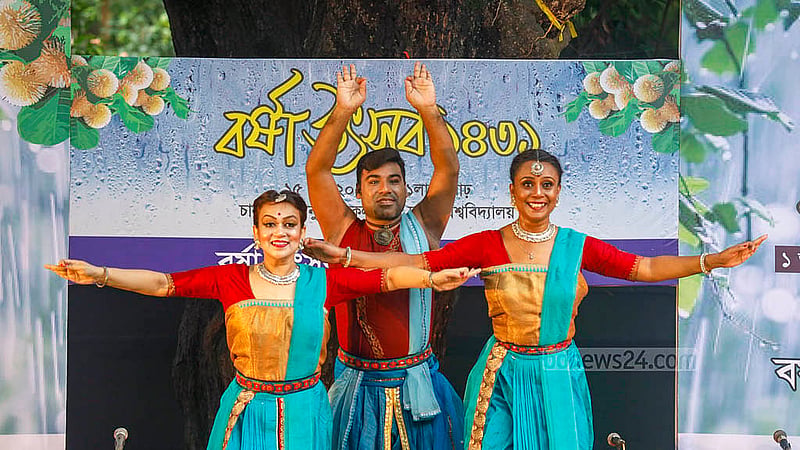Dancers perform at a Borsha Uthshob event at Bakultola on the Dhaka University Faculty of Fine Arts premises to commemorate the start of the rainy season on the first day of Asharh, Saturday, Jun 15, 2024. Photo: Mahmud Zaman Ovi