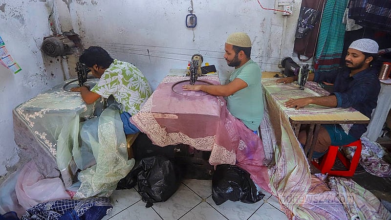 Artisans at Benarasi Palli in Dhaka’s Mirpur are weaving intricate patterns, bringing elegance to the fabric. Photo: Abdullah al Momin