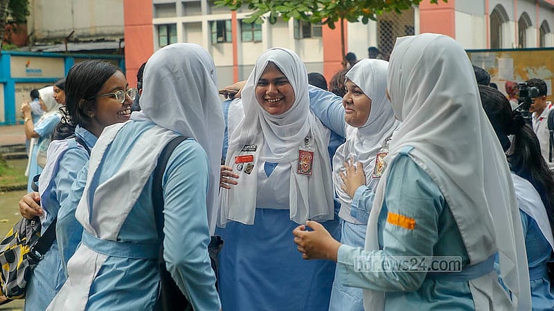 Students at Viqarunnisa Noon School and College rejoice in their success following strong HSC results on Thursday, Oct 16, 2025. Photo: Abdullah Al Momin