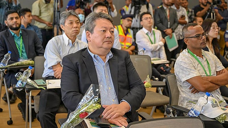 The Bangladesh Special Economic Zone (BSEZ) authority highlights the current status and investment prospects of the zone in Narayanganj’s Araihazar on Tuesday, Apr 8, 2025 under the management of the Bangladesh Investment Development Authority (BIDA). Photo: PID