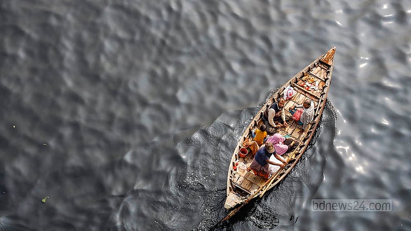 The Buriganga River grows so dark with pollution in the winter months that it looks like an ocean of burnt oil. Photo: Mahmud Zaman Ovi