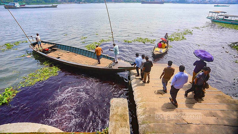 The waste from print, knit and dyeing factories in Dhaka’s Shyampur is dumped directly into the Buriganga River. The river water is polluted and spreads a strong stench in the area. Photo: Abdullah Al Momin.