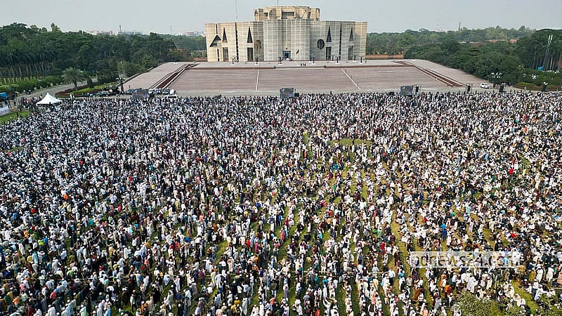 The funeral prayer of Sharif Osman bin Hadi, convenor of the Inqilab Moncho, was held on Saturday, Dec 20, 2025, within the premises of the Parliament building. Photo: Abdullah Al Momin