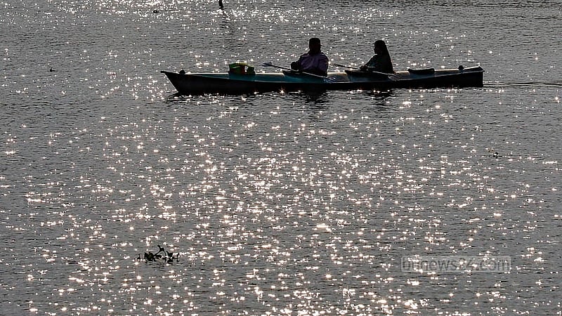 BD Kayaking now has 16 kayaks in the lake at Sector 18 of Diabari, Uttara, up from the initial nine three months ago, as demand for kayaking continues to grow. Photo: Mahmud Zaman Ovi