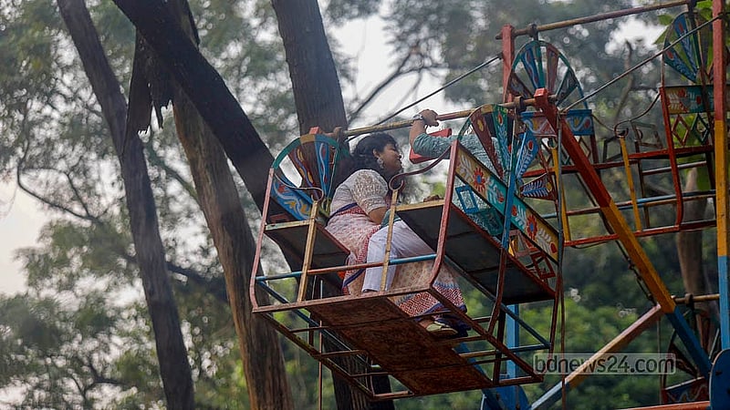 Recreational activities at the temple premises include funfair rides for adults, in addition to those for children. Photo: Mahmud Zaman Ovi