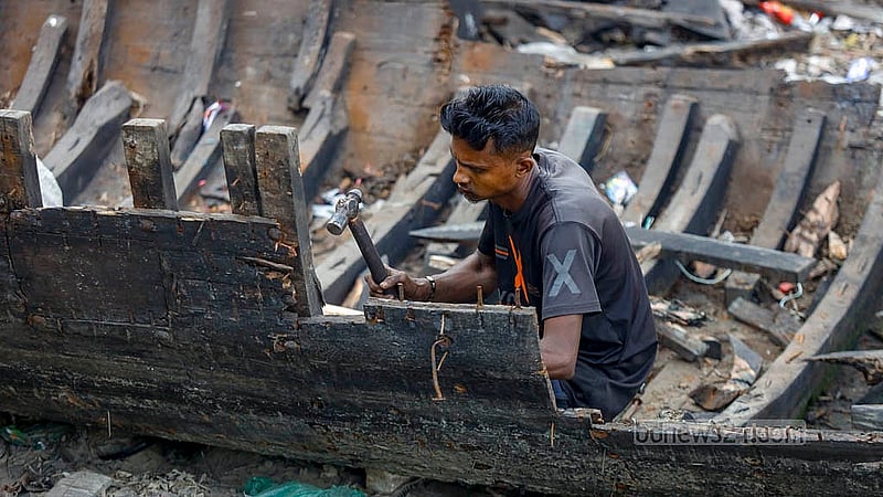 As the use of wooden boats decline, so does the work available for shipwrights. Their livelihood depends on seasonal demand. Craftspeople say they still find work here because wooden boats continue to ferry people across the Buriganga. Photo: Mahmud Zaman Ovi