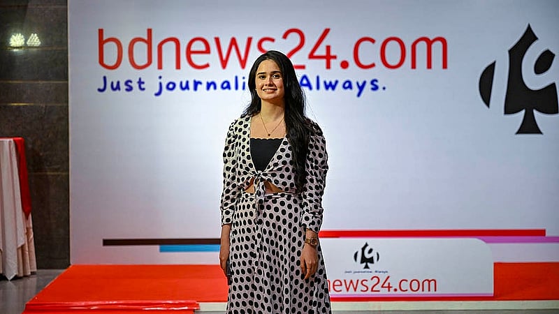 Actress Jannatul Ferdous Oishee joins the 19th anniversary celebration of bdnews24.com at the Radisson Blu Water Garden Hotel in Dhaka on Thursday, Oct 23, 2025.