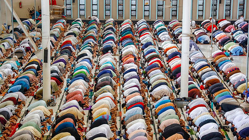 Muslims participate in the first congregation of Eid-ul-Azha at Baitul Mukarram National Mosque in Dhaka on Monday, Jun 17, 2024. Photo: Mahmud Zaman Ovi