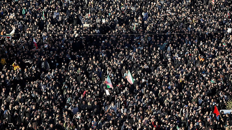People gather to mourn after Iran's Supreme Leader Ayatollah Ali Khamenei was killed in Israeli and U.S. strikes on Saturday, in Tehran, Iran, March 1, 2026. Photo: Reuters