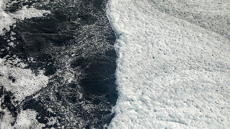 The waters of the Buriganga have turned black due to chemicals released by factories in and around the BSCIC area of Shyampur. Photo: Abdullah Al Momin
