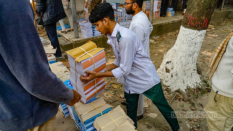 New books are being sent from Azimpur Government Girls School and College to several schools across Dhaka. Photo: Mahmud Zaman Ovi