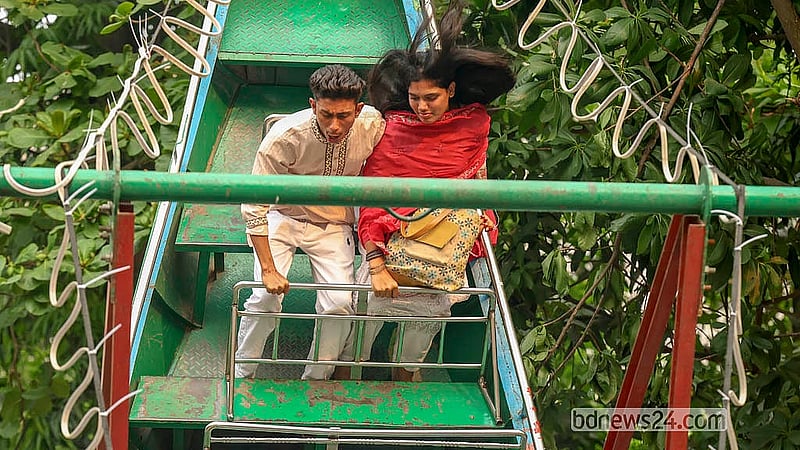 Different rides for adults are available at the Baishakhi Fair at the Bangla Academy grounds on Saturday, Apr 18, 2026.