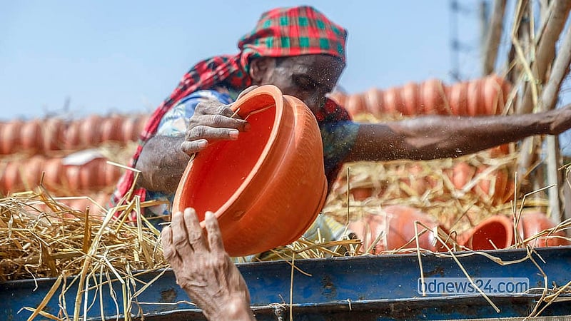 Clay pots are sold for between Tk 8 and Tk 90, depending on size. Photo: Abdullah Al Momin