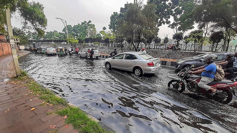 The first rain of the season caused waterlogging in Dhaka’s Hatirjheel on Monday, Mar 2, 2026. Photo: Abdullah Al Momin