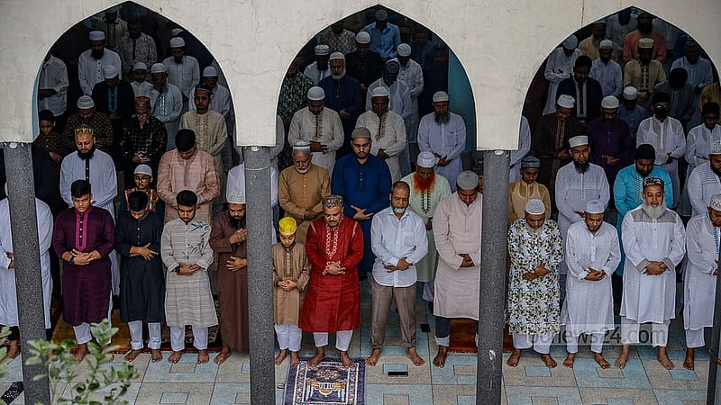 The first Eid prayer service is held at Baitul Mukarram National Mosque on Monday, Mar 31, 2025. Photo: Mahmud Zaman Ovi