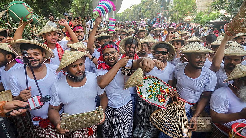 Scores of people dance and sing as they join the Ananda Shobhajatra on Monday, Apr 14, 2025. This year’s vibrant procession marched under the theme of “New Year’s Harmony, Fascism’s End”. Photo: Abdullah Al Momin