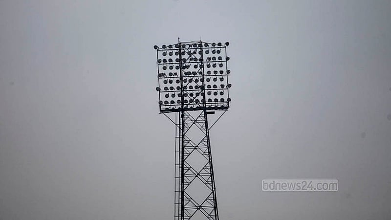 All the floodlights at the “Shaheed Ria Gope Cricket Stadium” in Narayanganj’s Fatullah are broken. Photo: Abdullah Al Momin.
