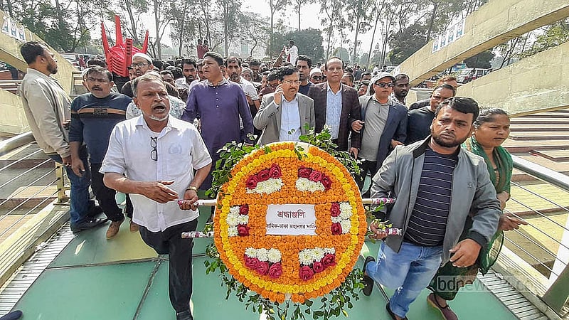 Leaders and activists from various BNP-affiliated organisations paying floral tributes at the grave of BNP founder Ziaur Rahman on Sunday, Jan 19, 2025, to mark his 89th birth anniversary. Photo: Abdullah al Momin
