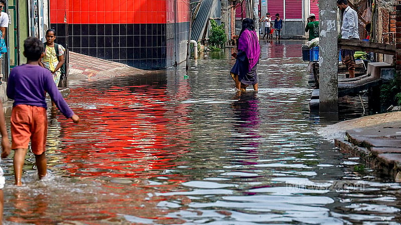 Council Road, Uttor Para and Jungle Bari are some of the Matuail neighbourhoods under water in Dhaka’s Jatrabari after incessant rain under the influence of Cyclone Remal. Photo: Mahmud Zaman Ovi