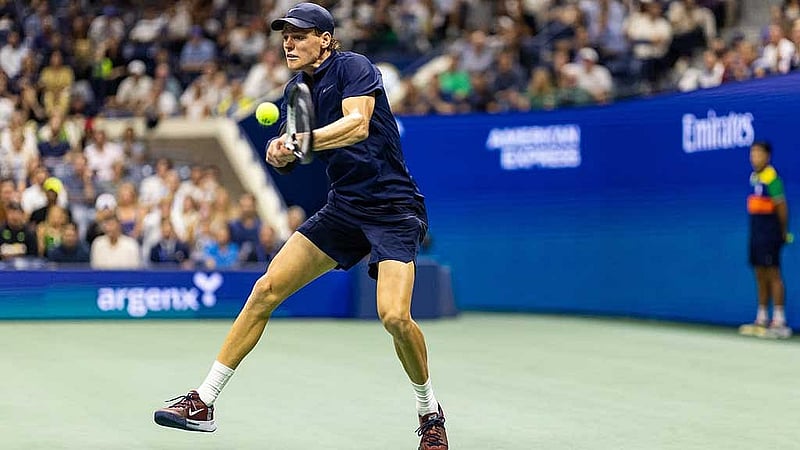 Sep 5, 2025; Flushing, NY, USA; Jannik Sinner of Italy in action against Felix Auger-Aliassime of Canada in the semifinal of the men’s singles at the US Open at Arthur Ashe Stadium in Billie Jean King National Tennis Center. Credit: Imagn Images via Reuters