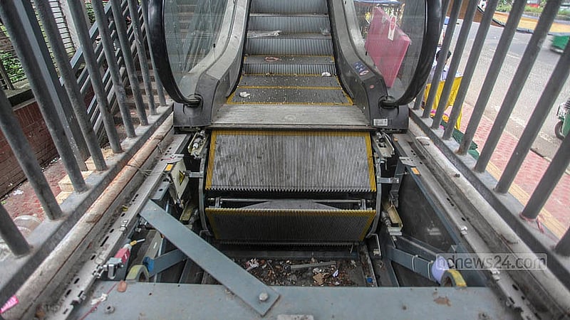 Many parts of the escalators on the foot overbridge outside Shaheed Suhrawardy Medical College Hospital in Sher-e-Bangla Nagar have been stolen. Photo: Abdullah Al Momin