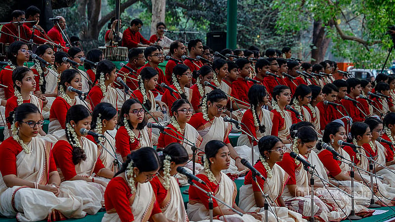 Chhayanaut’s artistes sing songs at the Bengali New Year celebration at the Ramna Batamul on Monday, Apr 14, 2025. Photo: Mahmud Zaman Ovi