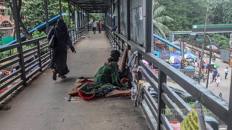 The escalators of the foot overbridge outside Shaheed Suhrawardy Medical College Hospital in Dhaka are inoperable. Locals allege the spot is used by drug addicts. Photo: Abdullah Al Momin