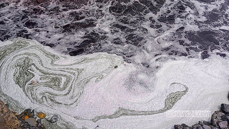 Waste from dyeing factories in Dhaka's Shyampur mixes into the Buriganga River without any form of purification. Photo: Abdullah Al Momin