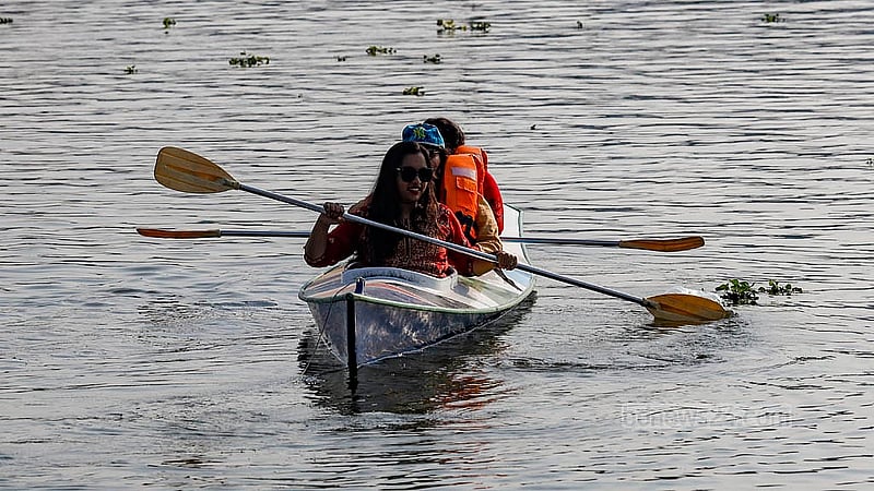 BD Kayaking now has 16 kayaks in the lake at Sector 18 of Diabari, Uttara, up from the initial nine three months ago, as demand for kayaking continues to grow. Photo: Mahmud Zaman Ovi