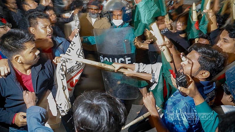 Members of Students for Sovereignty clashed with Agitated Adivasi Students during a protest at the NCTB building over the removal of images featuring the word “adivasi” – a collective term for a number of ethnic minority groups in Bangladesh – from textbooks. The confrontation turned physical. Photo: Mahmud Zaman Ovi