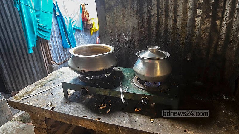 Nearly every house in Korail slum has illegal Titas gas connections. Some homes even have four stoves, with a monthly payment of Tk 700 per stove. Photo: Abdullah al Momin