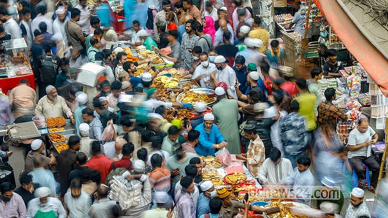 Traditional Iftar arrangements bring life and energy to the streets of Old Dhaka’s Chawkbazar on Thursday, Feb 19, 2026. Photo: Abdullah al Momin
