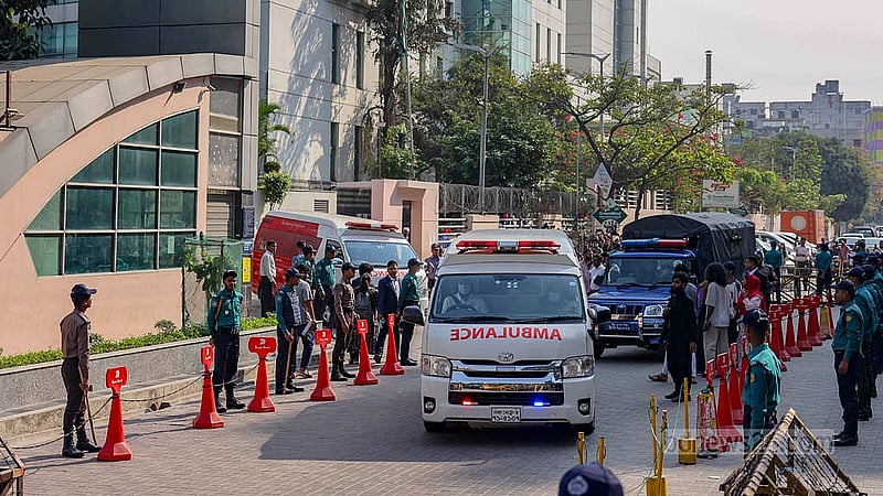 Sharif Osman bin Hadi, the Inqilab Moncho convenor who was shot by assailants, was taken to the airport by ambulance under police security from Evercare Hospital on Monday, Dec 15, 2025, to board an air ambulance bound for Singapore.  Photo: Mahmud Zaman Ovi