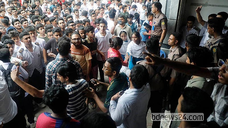 Students gather outside Bright School in Donia on Thursday, May 21, 2026, protesting the death of Class 10 student Sabikun Nahar.  Photo: Abdullah Al Momin