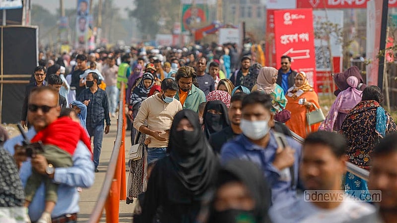 Tickets to the Dhaka International Trade Fair are online this year and can be purchased by scanning a QR code and paying through bKash or Nagad. The process eases the necessity for long lines outside the event. Photo: Mahmud Zaman Ovi