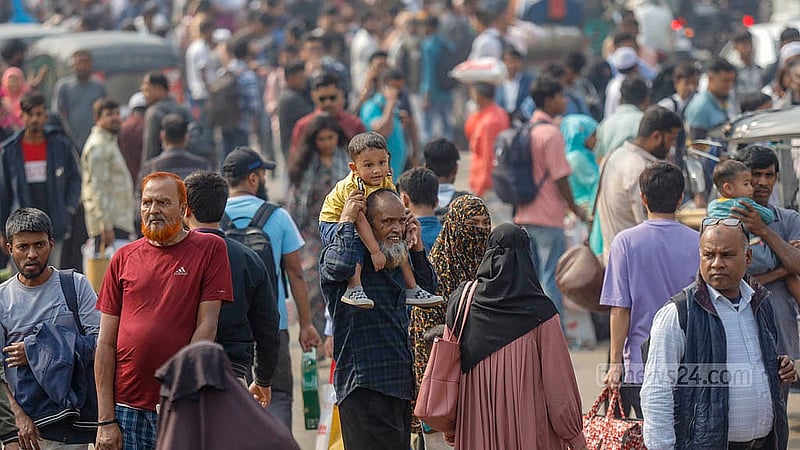 People returning home to vote in the national election wait for buses at the Gabtoli Bus Terminal on Tuesday, Feb 10, 2026. Photo: Mahmud Zaman Ovi