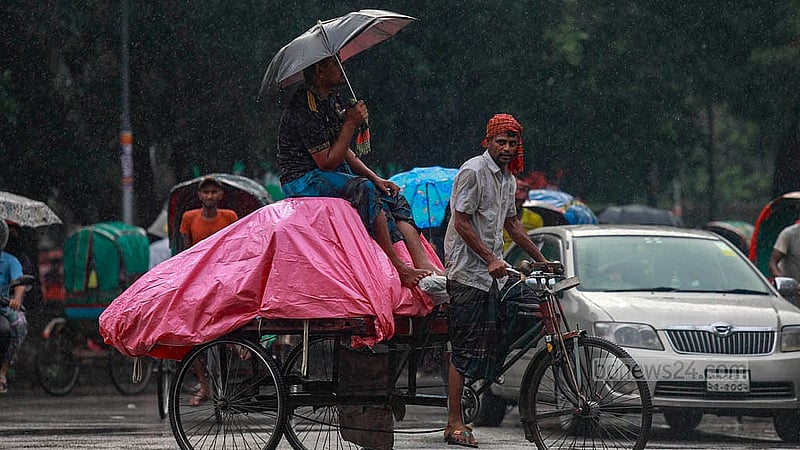 It’s raining in Dhaka throughout the day under the influence of the monsoon trough. Photo: Mahmud Zaman Ovi