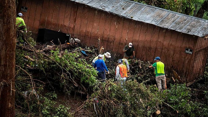 Volunteers search for flood victims after deadly flooding in Kerr County, Texas, US, Jul 6, 2025. REUTERS/Sergio Flores