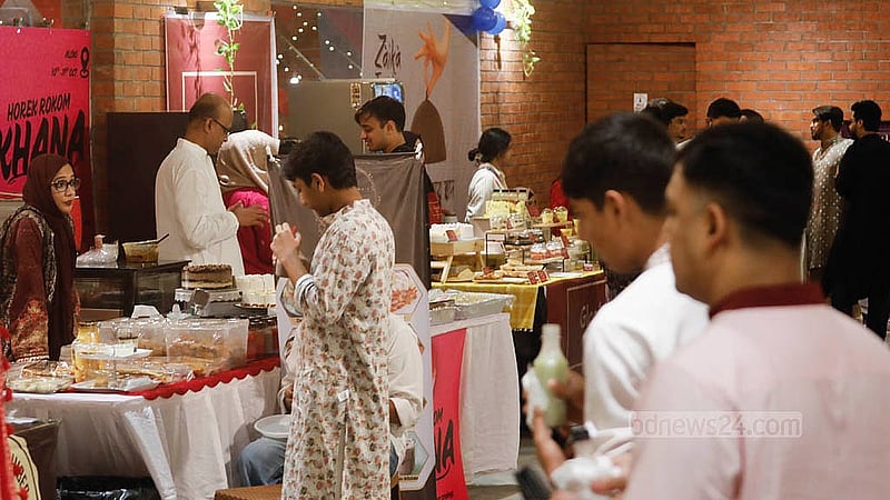 A "Pre-Wedding and Food Festival" has begun on Friday, Oct 10, 2025, at the Aloki Convention Center in Dhaka’s Tejgaon, showcasing all kinds of delicious food. Photo: Abdullah Al Momin