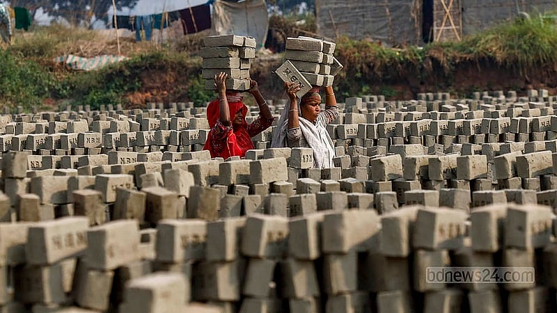 Women of almost all ages can be seen working together at the brick kiln in Jajira of Dhaka's Keraniganj. Photo: Mahmud Zaman Ovi