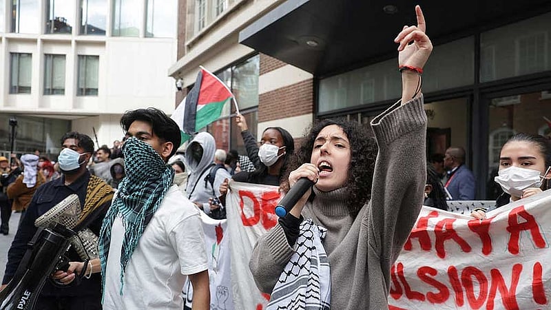 A protester makes an address, as students take part in an inter-university march in support of Palestinians, on the second anniversary of the deadly Oct 7, 2023 attack on Israel by Hamas from Gaza, in London, Britain, Oct 7, 2025. REUTERS