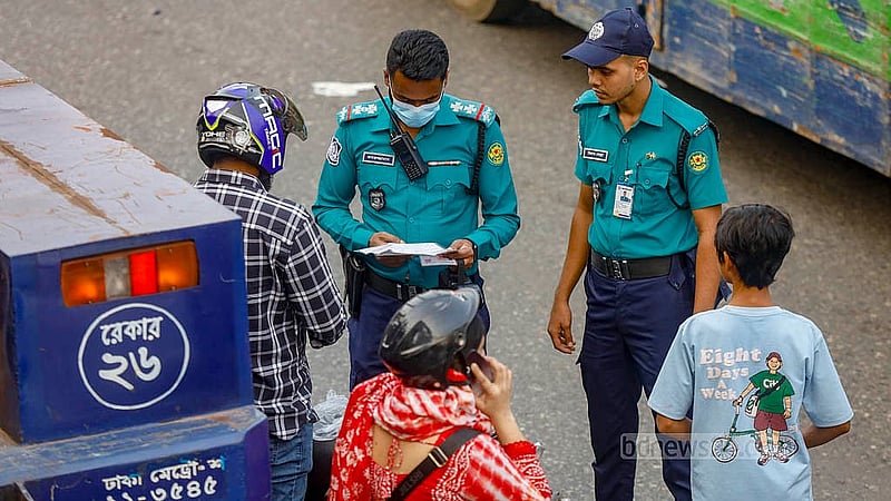 Police were focused on searching motorcyclists across Dhaka on Wednesday, Nov 12, 2025. Photo: Mahmud Zaman Ovi