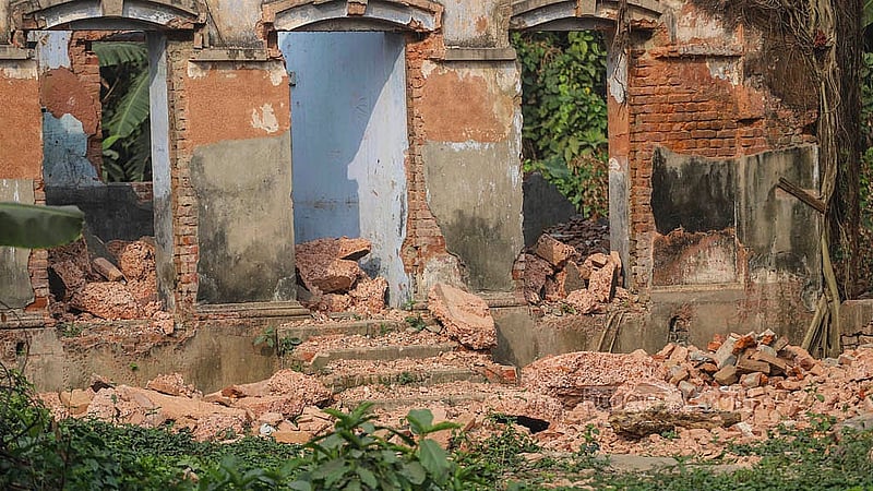 A century-old structure located on Dinnath Sen Road in Gandaria, Old Dhaka, has been partially demolished. Photo: Abdullah Al Momin