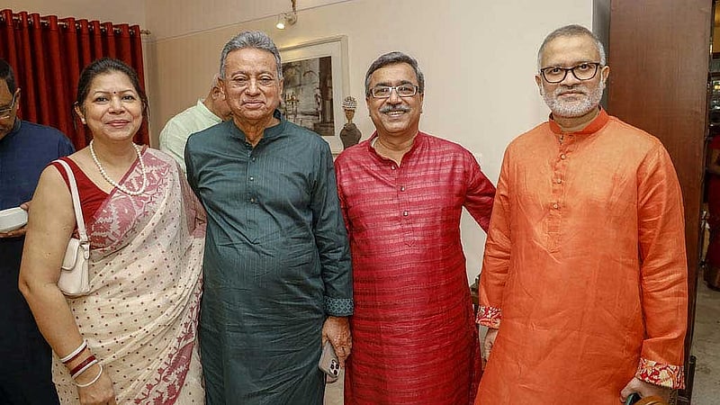 BNP Standing Committee Member Amir Khosru Mahmud Chowdhury pauses for a photograph with bdnews24.com Editor-in-Chief Toufique Imrose Khalidi, Dhaka Stock Exchange Director Minhaz Mannan and his wife at the Bengali New Year celebration on Monday, Apr 14, 2025.
