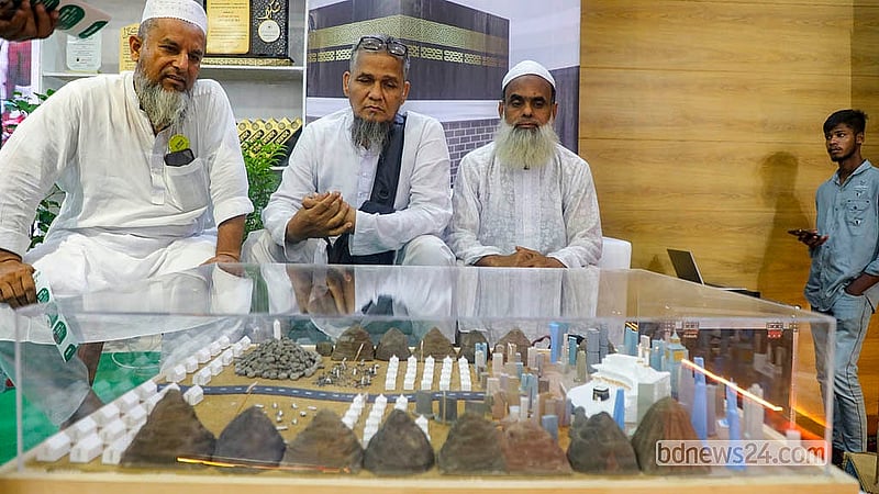 Visitors browse different stalls at the Hajj and Umrah Fair at the Bangladesh-China Friendship Conference Centre in Dhaka’s Agargaon.  Photo: Abdullah Al Momin