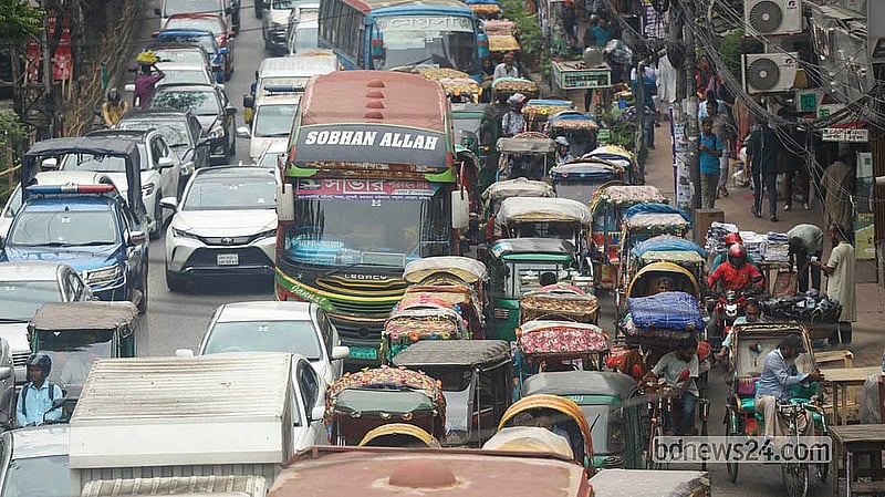 Battery-powered rickshaws are increasingly common on Dhaka's roads. Like public transport and cars, these vehicles take up a large section of the roads in the oft-congested capital.  Photo: Shamsul Haque Ripon