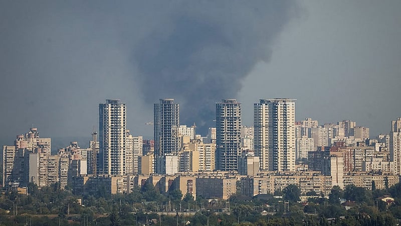 Smoke rises in the city during a Russian drone strike, amid Russia's attack on Ukraine, in Kyiv, Ukraine Aug 31, 2026. REUTERS/Gleb Garanich