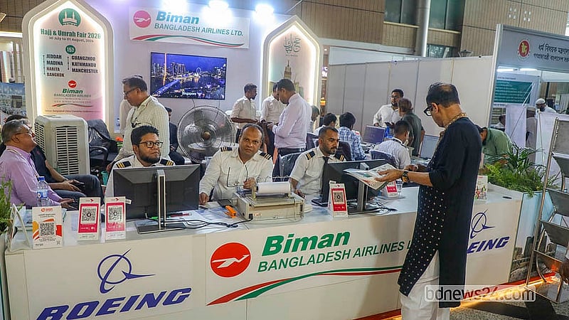 Bookings at the Hajj and Umrah Fair include discounts on airfare.  Photo: Abdullah Al Momin