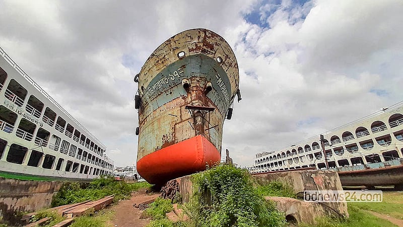 About four to five hundred cargo ships, trawlers and passenger launches plying the country's riverways are repaired at the dockyards in Dhaka’s Keraniganj. Photo: Abdullah Al Momin